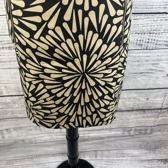 Talbots Skirt size 8 Petite Black Brown Floral Pencil Knee Belt Stretch Pockets - Picture 6 of 10